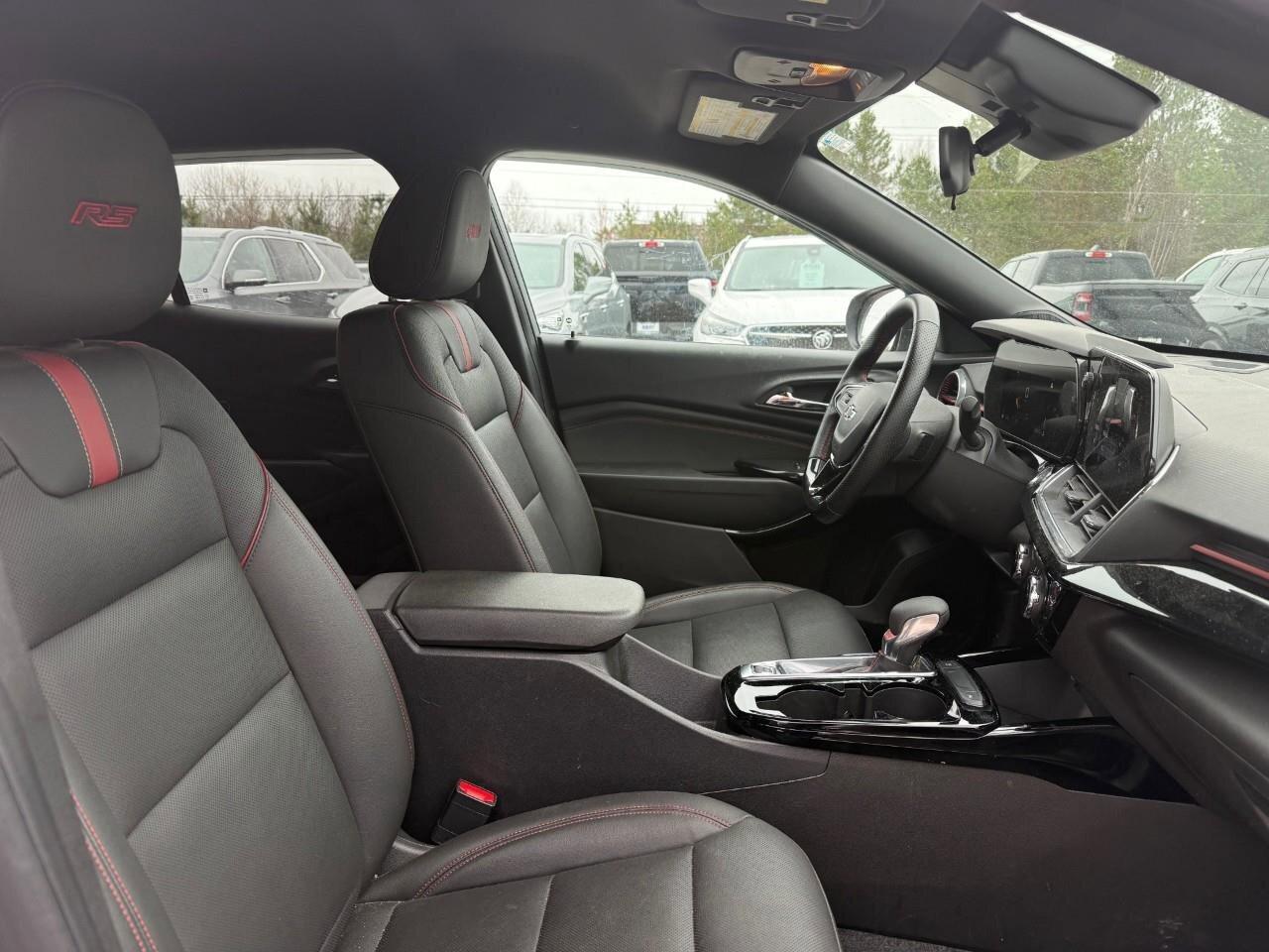 2025 Chevrolet Trax FWD 4dr 2RS Photo