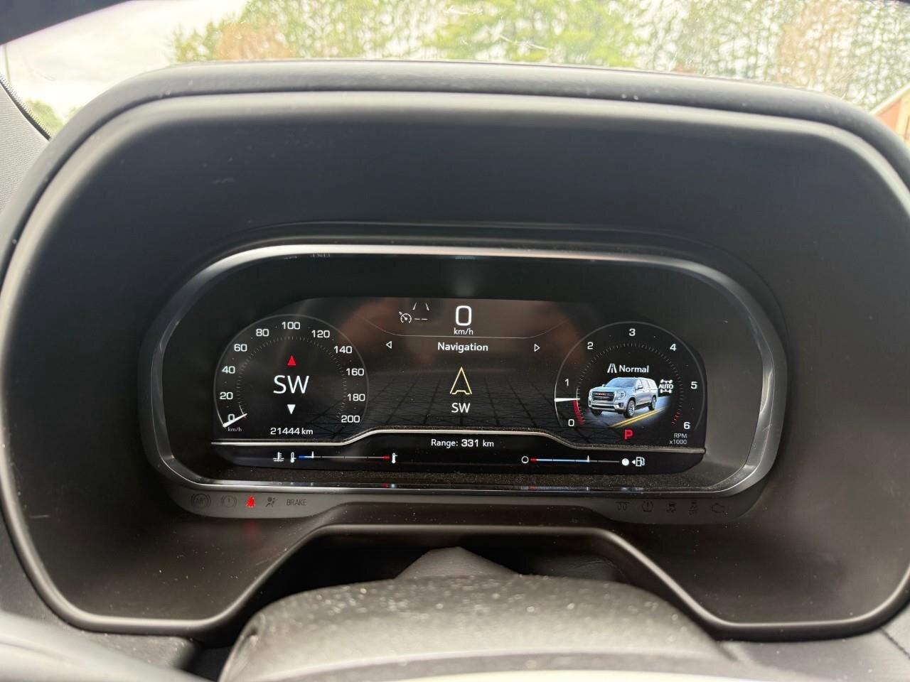 2024 GMC Yukon SLT ALL WEATHER MATS. RUNNING BOARDS. REAR SEAT ME Photo