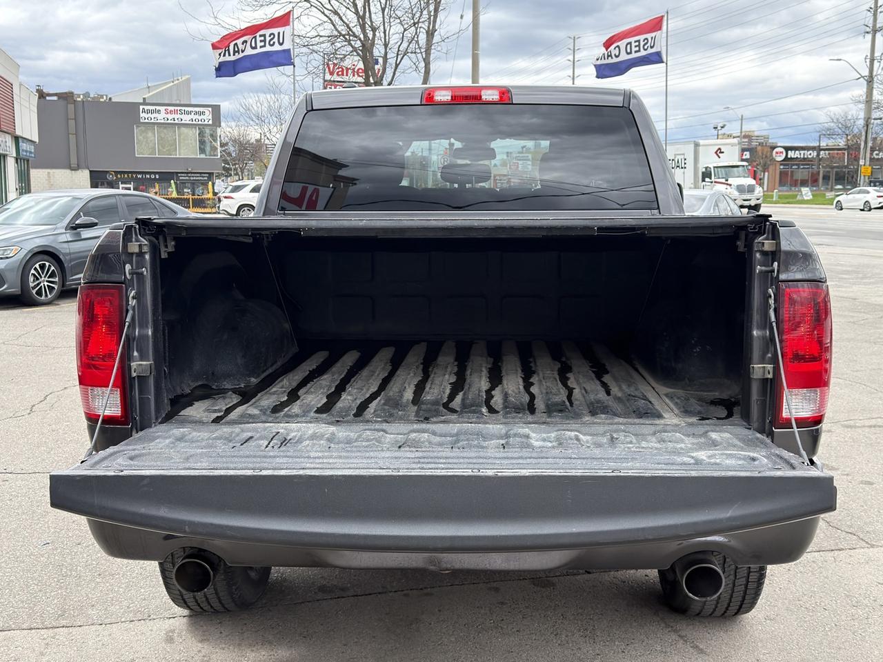 2022 RAM 1500 Classic Express Crew Cab 5.7 HEMI 4X4   Htd Steering   Htd Photo
