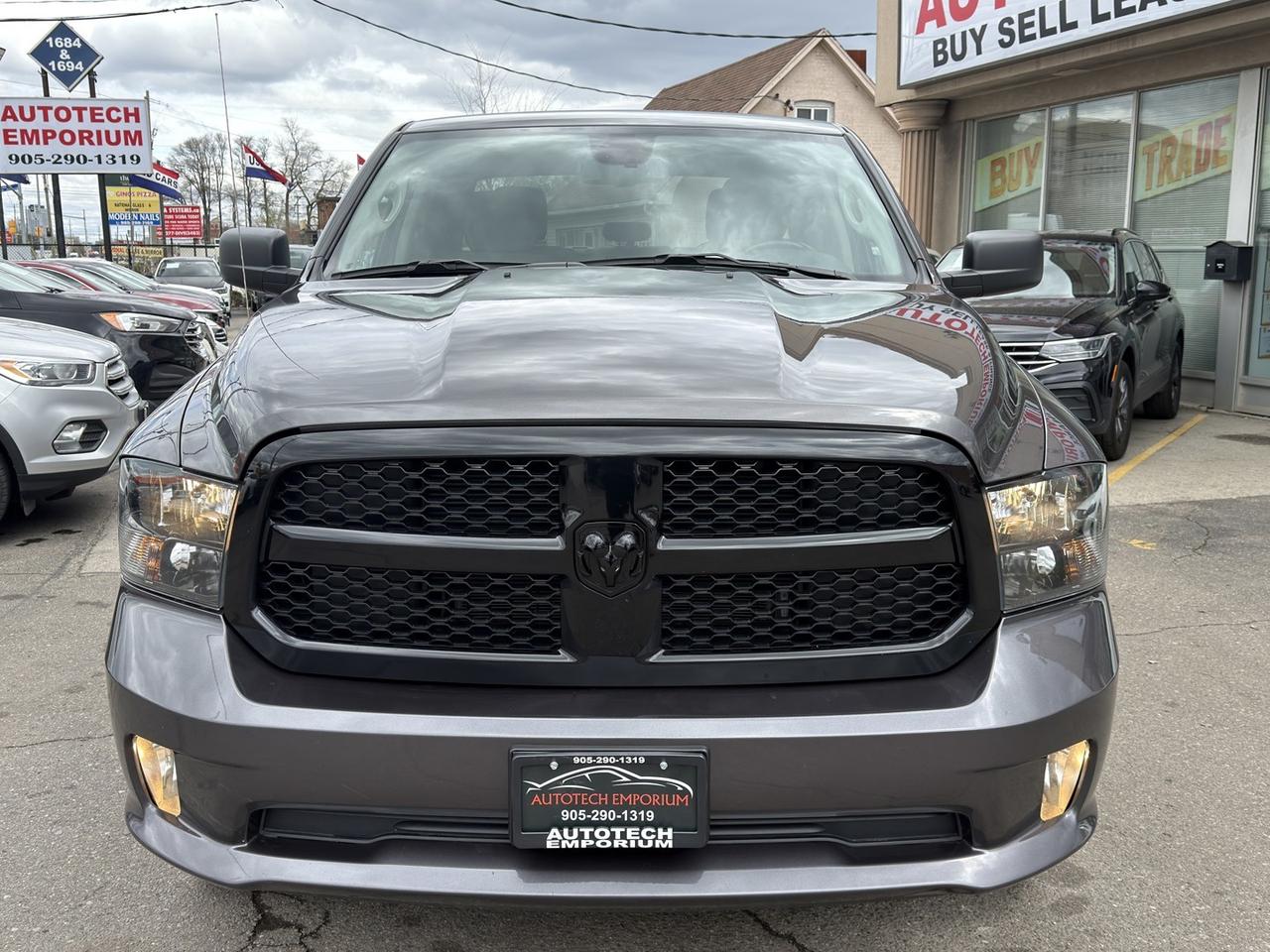 2022 RAM 1500 Classic Express Crew Cab 5.7 HEMI 4X4   Htd Steering   Htd Photo