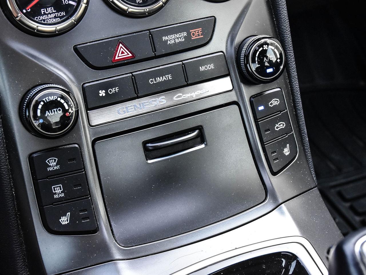 2014 Hyundai Genesis Coupe 2.0T at Photo