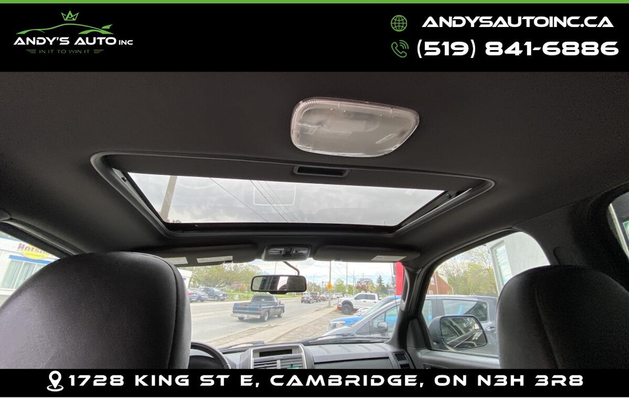 2010 Ford Escape XLT ! 4X4 ! NO ACCIDENTS ! V6 Photo