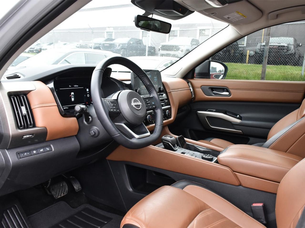 2024 Nissan Pathfinder Platinum   Leather   Roof   Navi   Adaptive Cruise Photo