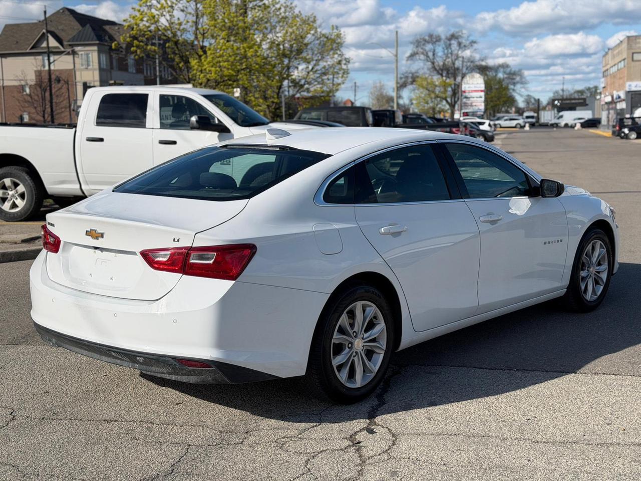 2024 Chevrolet Malibu 1LT Photo3