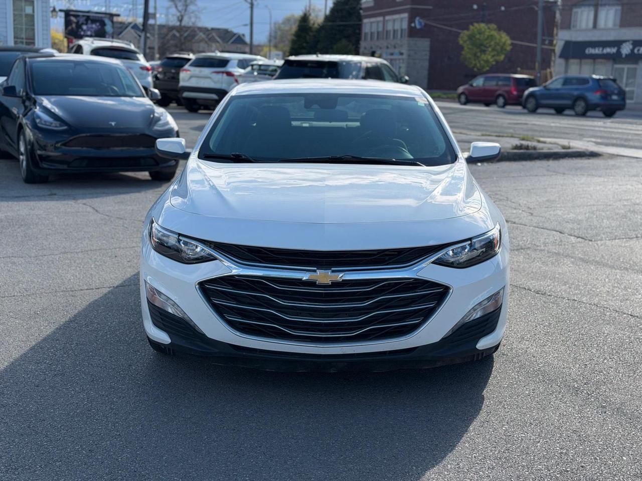 2024 Chevrolet Malibu 1LT Photo2