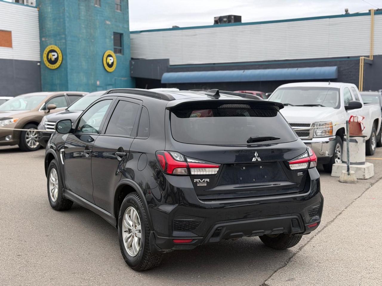 2021 Mitsubishi RVR GT Photo4