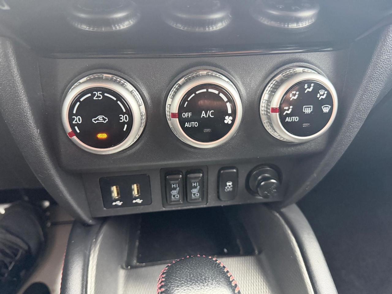 2021 Mitsubishi RVR GT Photo