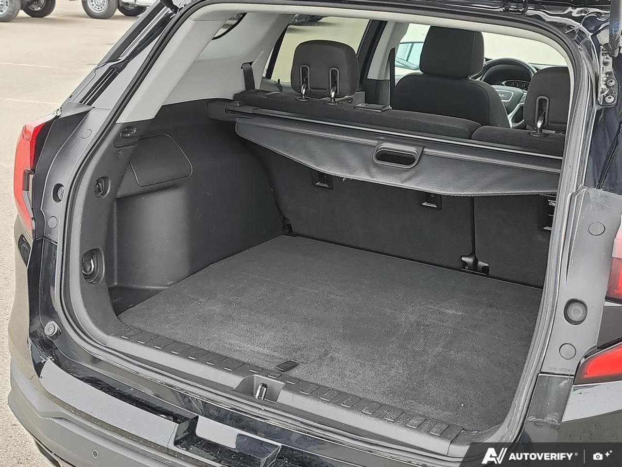 2019 GMC Terrain SLE AWD   REMOTE START   NO CLAIMS   PANO ROOF Photo