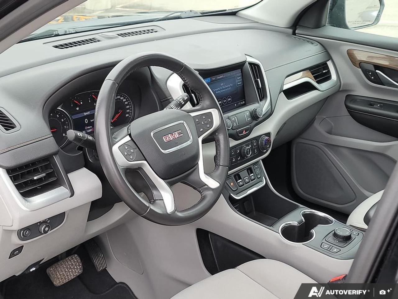 2019 GMC Terrain SLE AWD   REMOTE START   NO CLAIMS   PANO ROOF Photo