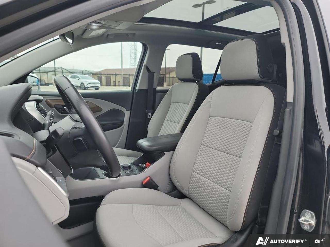 2019 GMC Terrain SLE AWD   REMOTE START   NO CLAIMS   PANO ROOF Photo