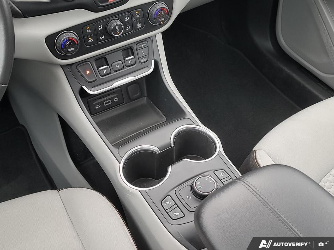 2019 GMC Terrain SLE AWD   REMOTE START   NO CLAIMS   PANO ROOF Photo