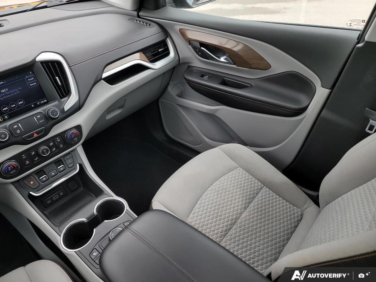 2019 GMC Terrain SLE AWD   REMOTE START   NO CLAIMS   PANO ROOF Photo