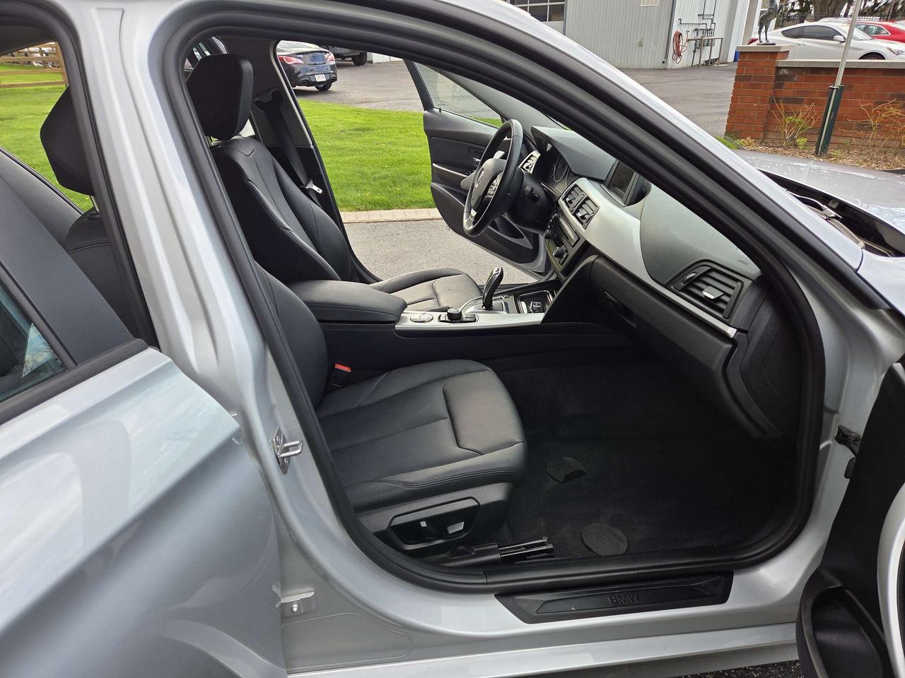 2013 BMW 3 Series 320i RWD, Only 53K,Drives Great,Must See! Photo