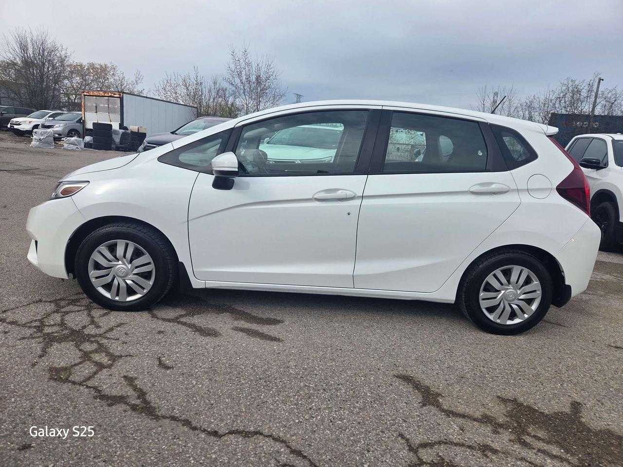 2016 Honda Fit LX Photo3