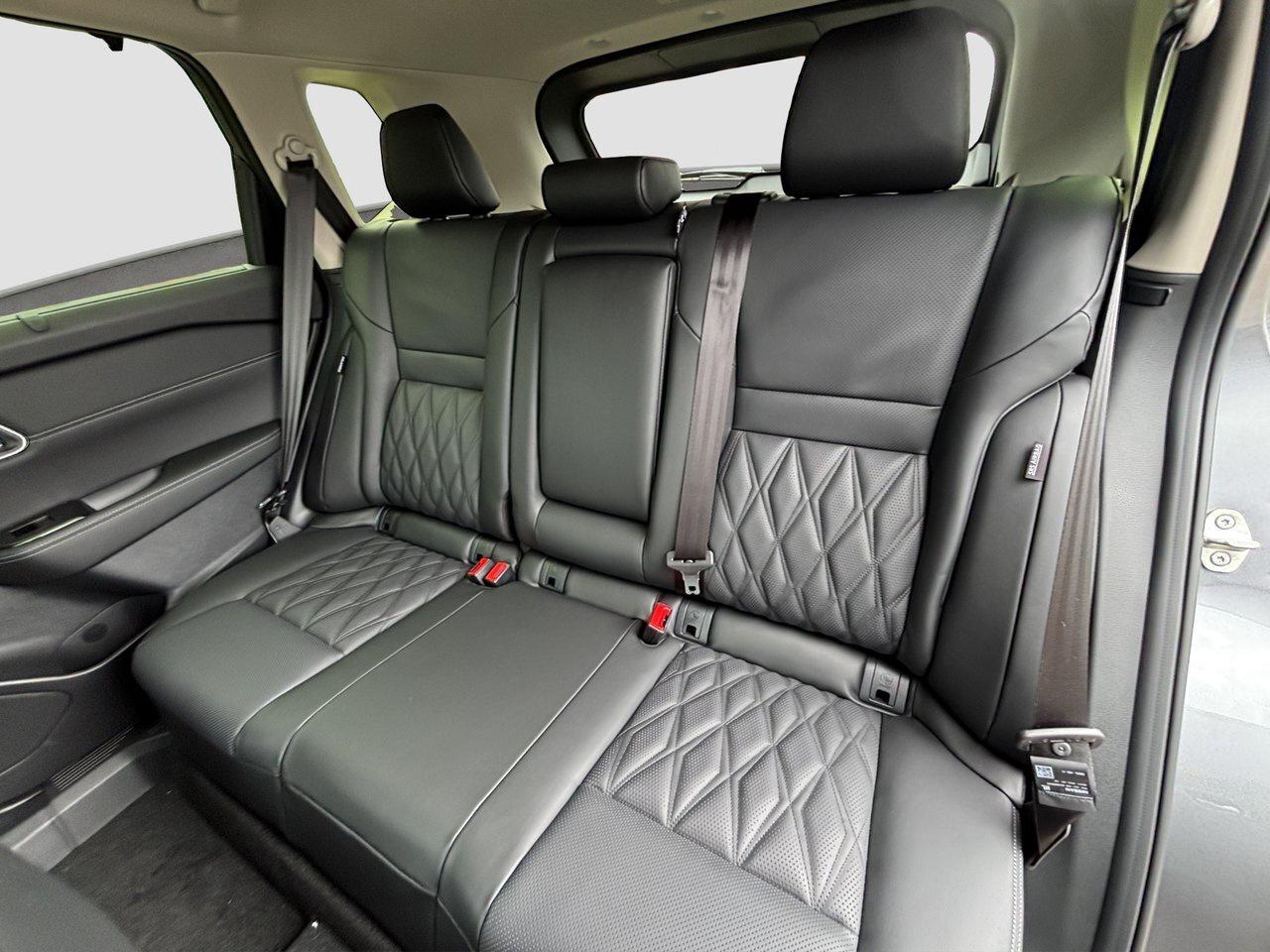 2026 Nissan Rogue Platinum Photo