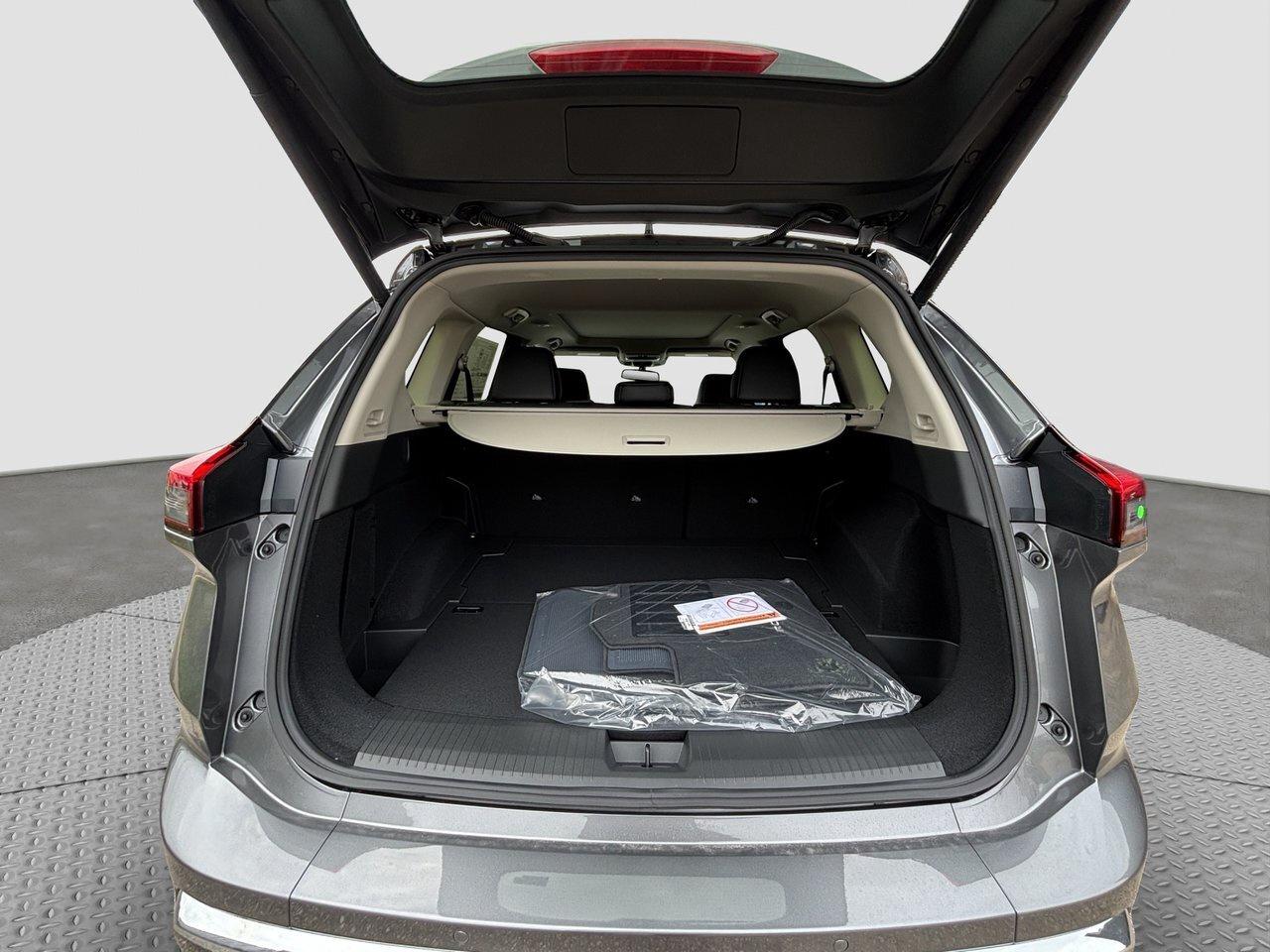 2026 Nissan Rogue Platinum Photo