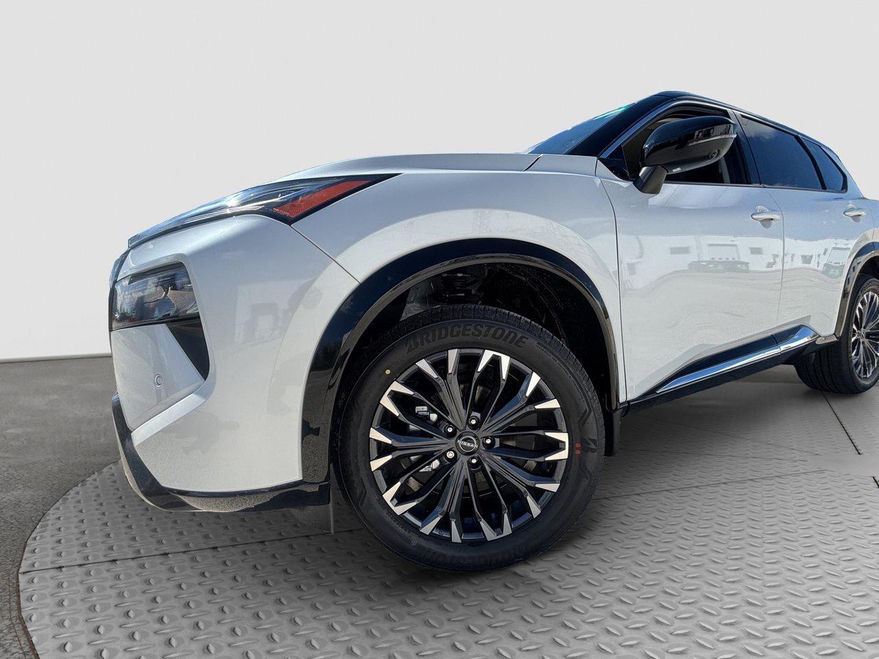 2026 Nissan Rogue Platinum Photo