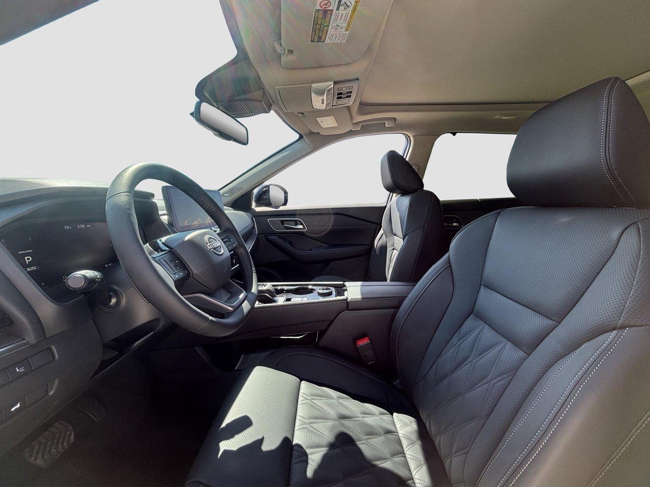 2026 Nissan Rogue Platinum Photo