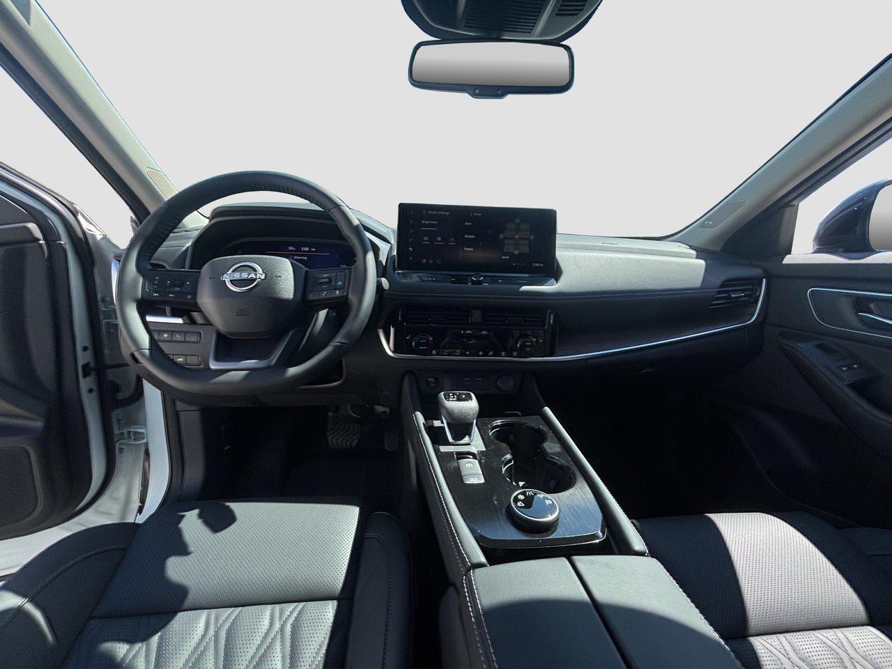 2026 Nissan Rogue Platinum Photo