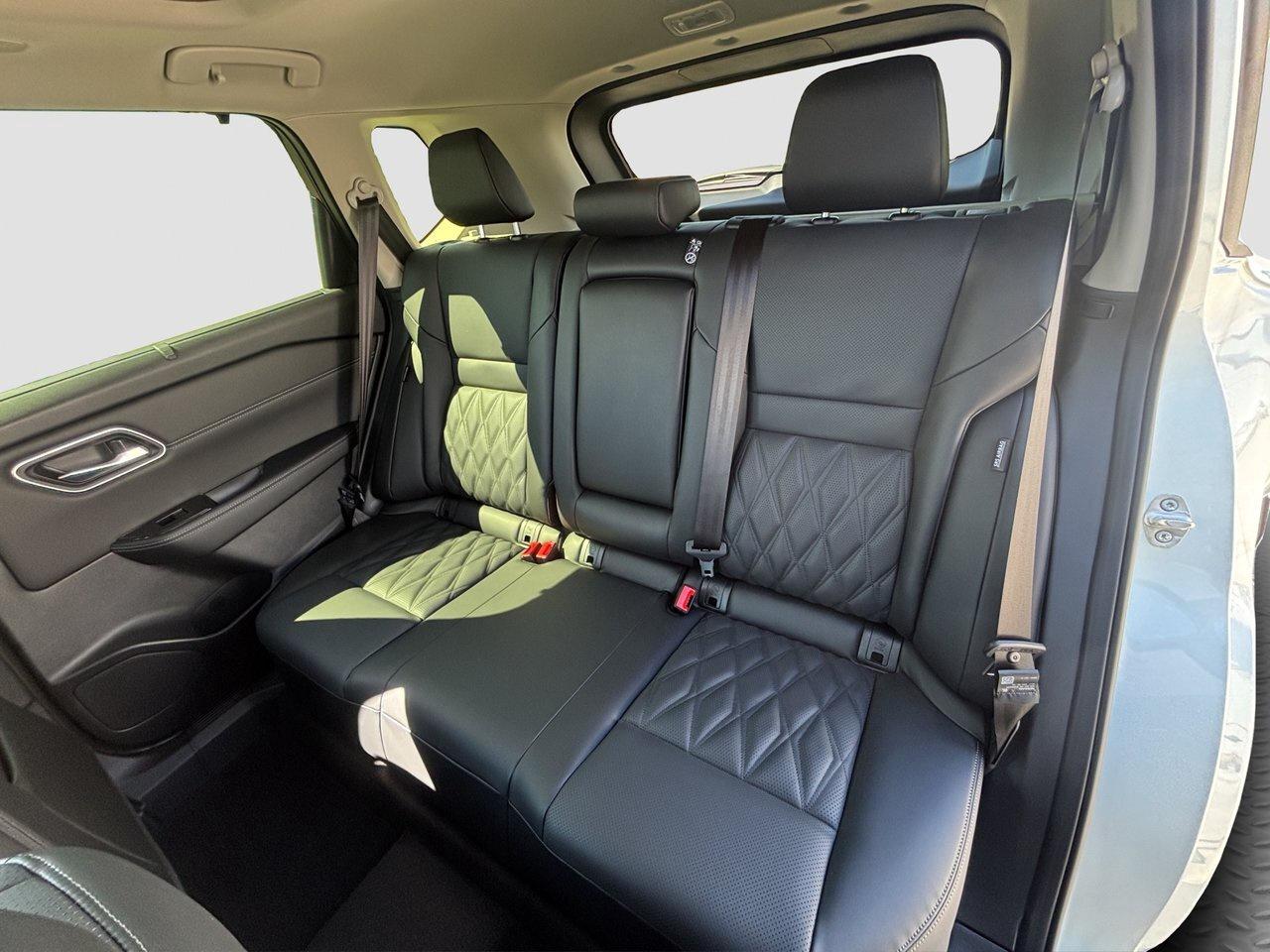 2026 Nissan Rogue Platinum Photo