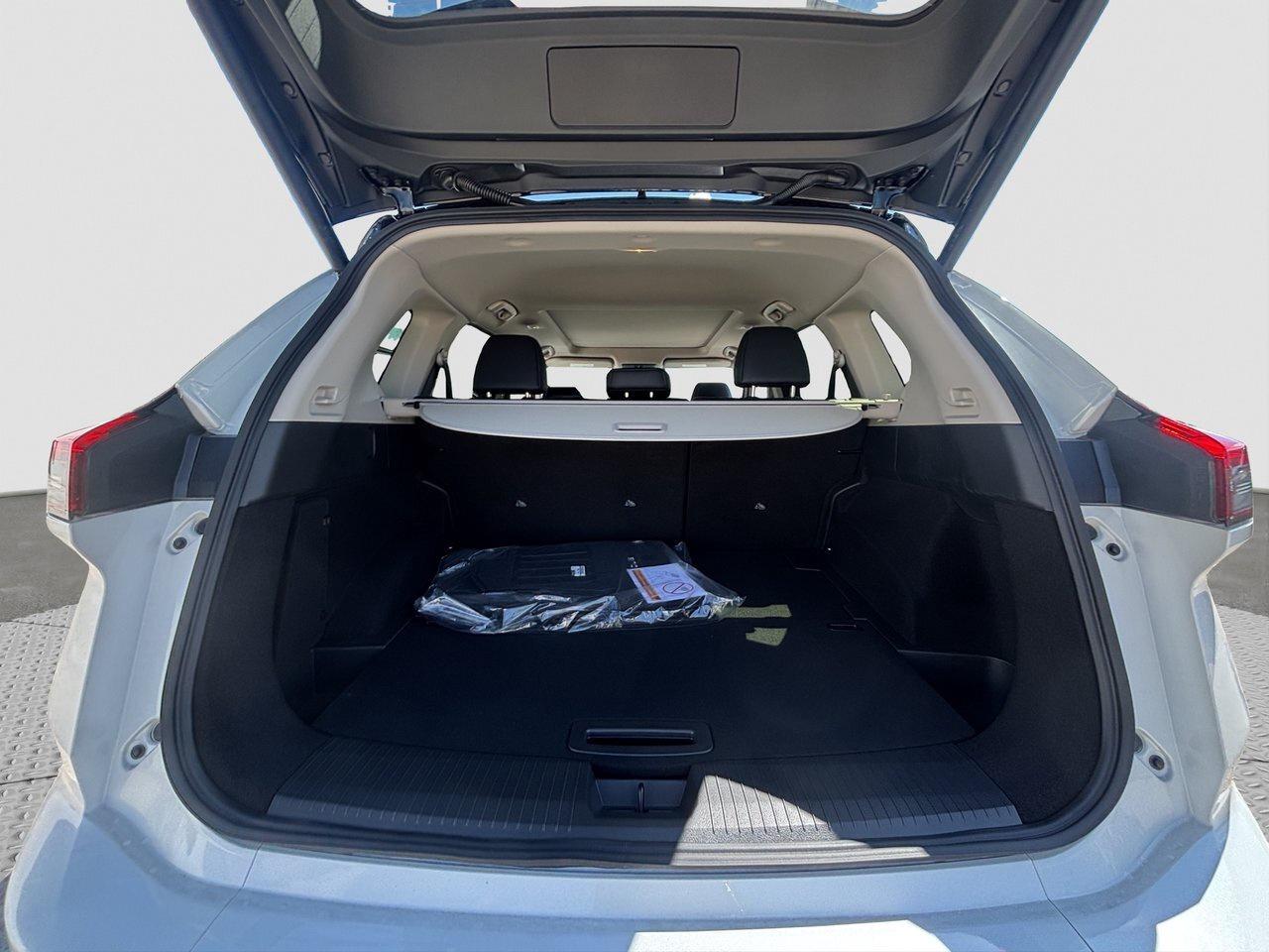 2026 Nissan Rogue Platinum Photo