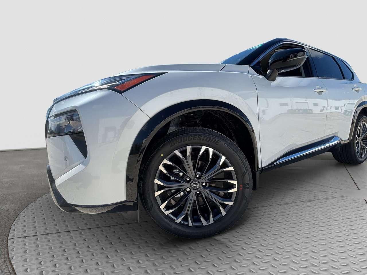 2026 Nissan Rogue Platinum DEMO SALE Photo