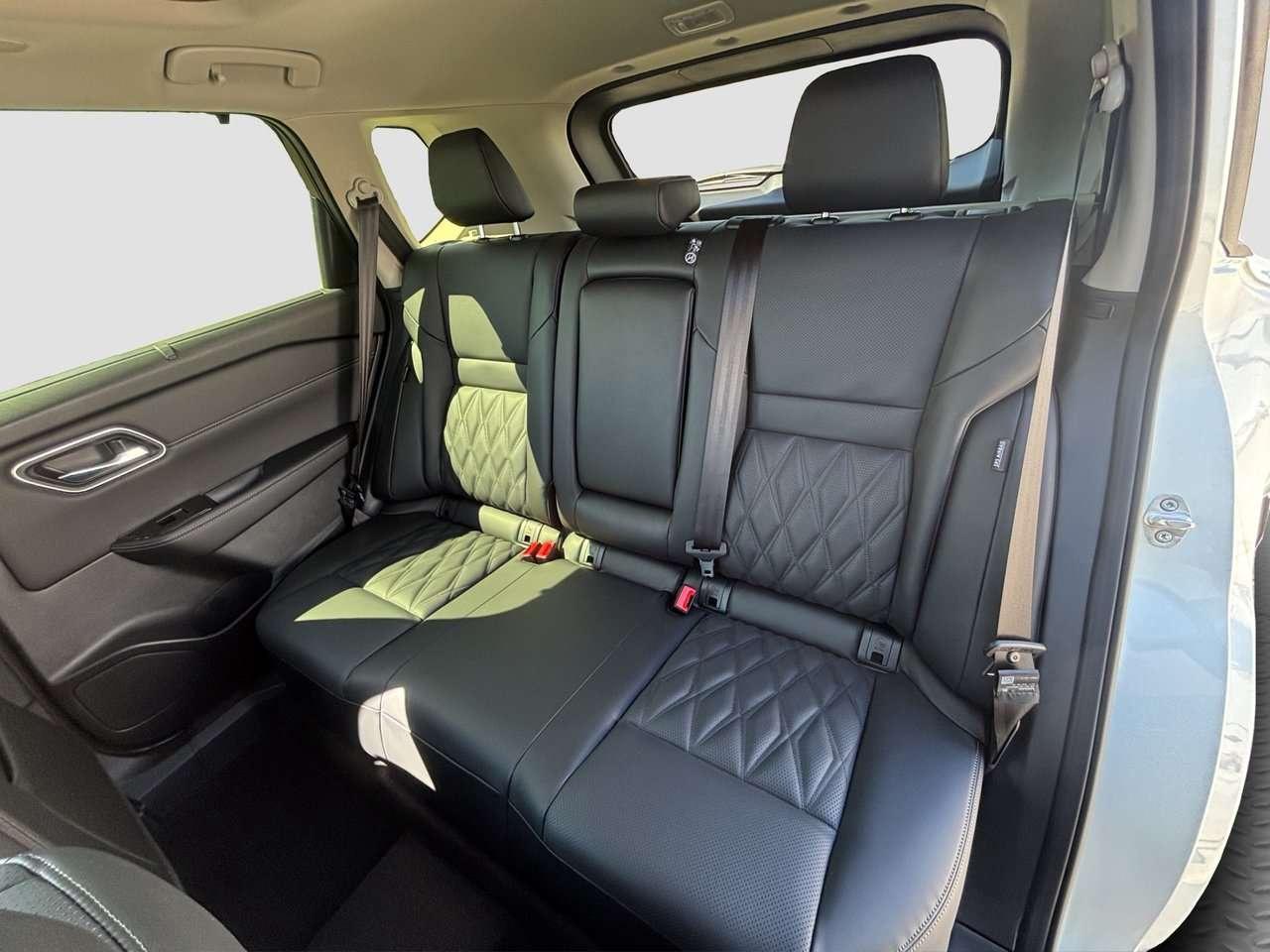 2026 Nissan Rogue Platinum DEMO SALE Photo
