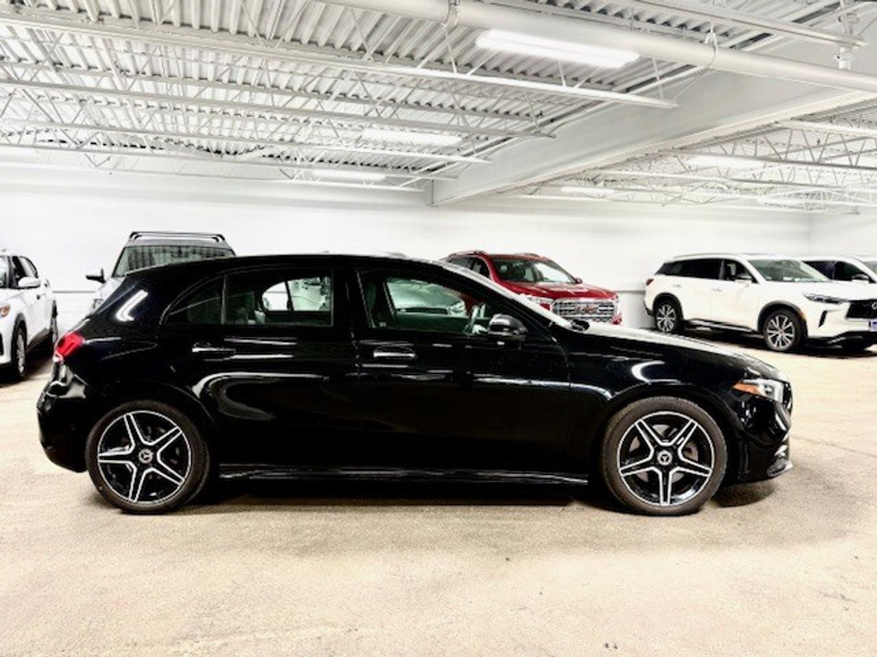 2022 Mercedes-Benz A-Class A 250 4MATIC Hatch, NIGHT PKG, APPLE CARPLAY, AMG Photo3
