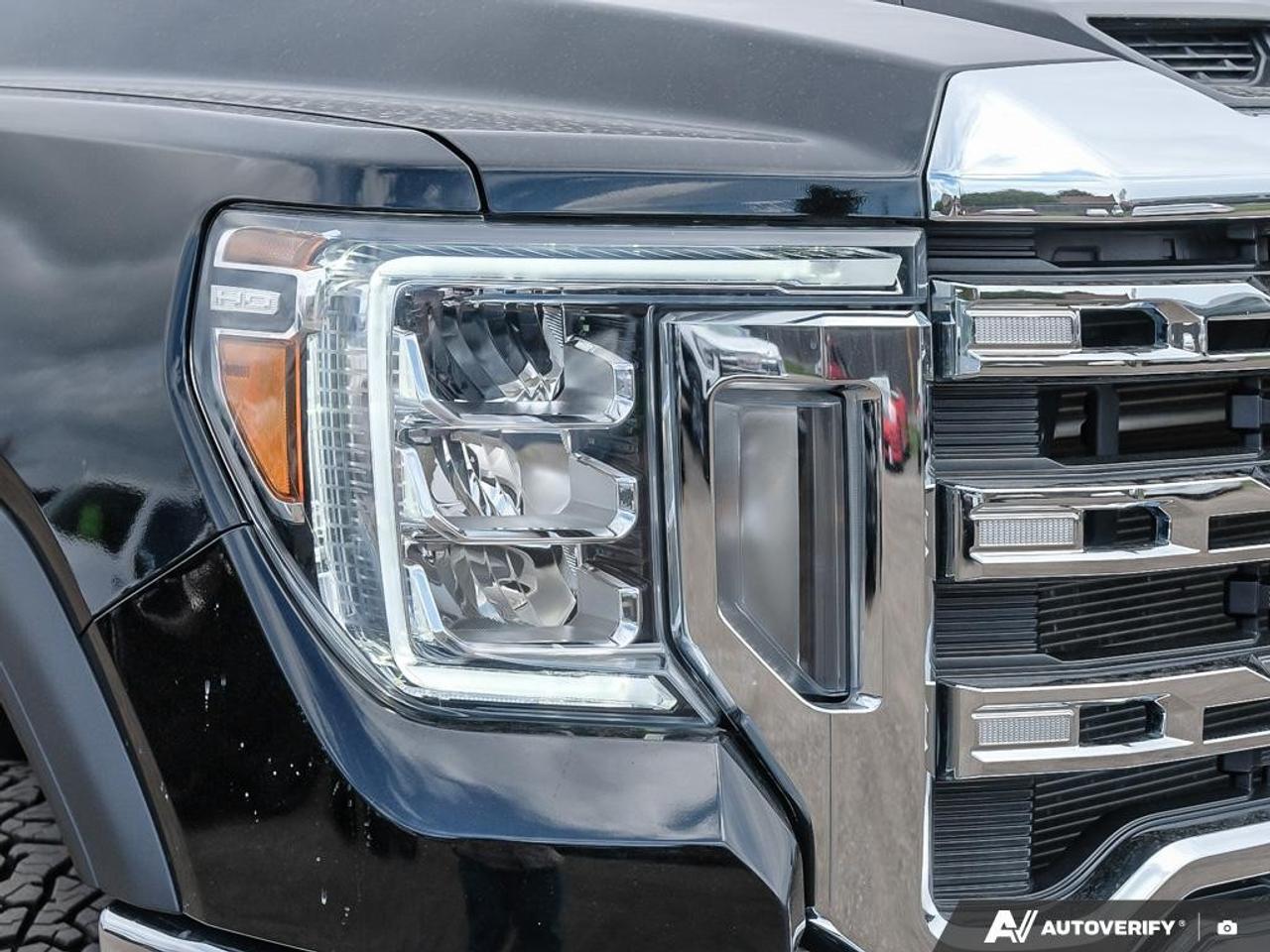 2021 GMC SIERRA 2500HD 4WD Crew Cab Standard Box SLE Photo