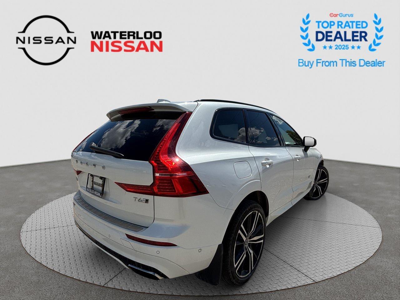 2020 Volvo XC60 R-Design Photo4