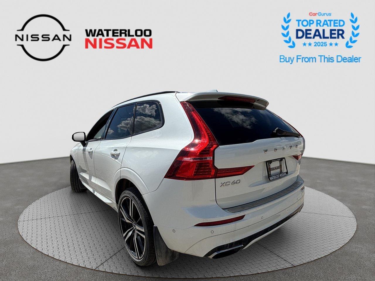 2020 Volvo XC60 R-Design Photo