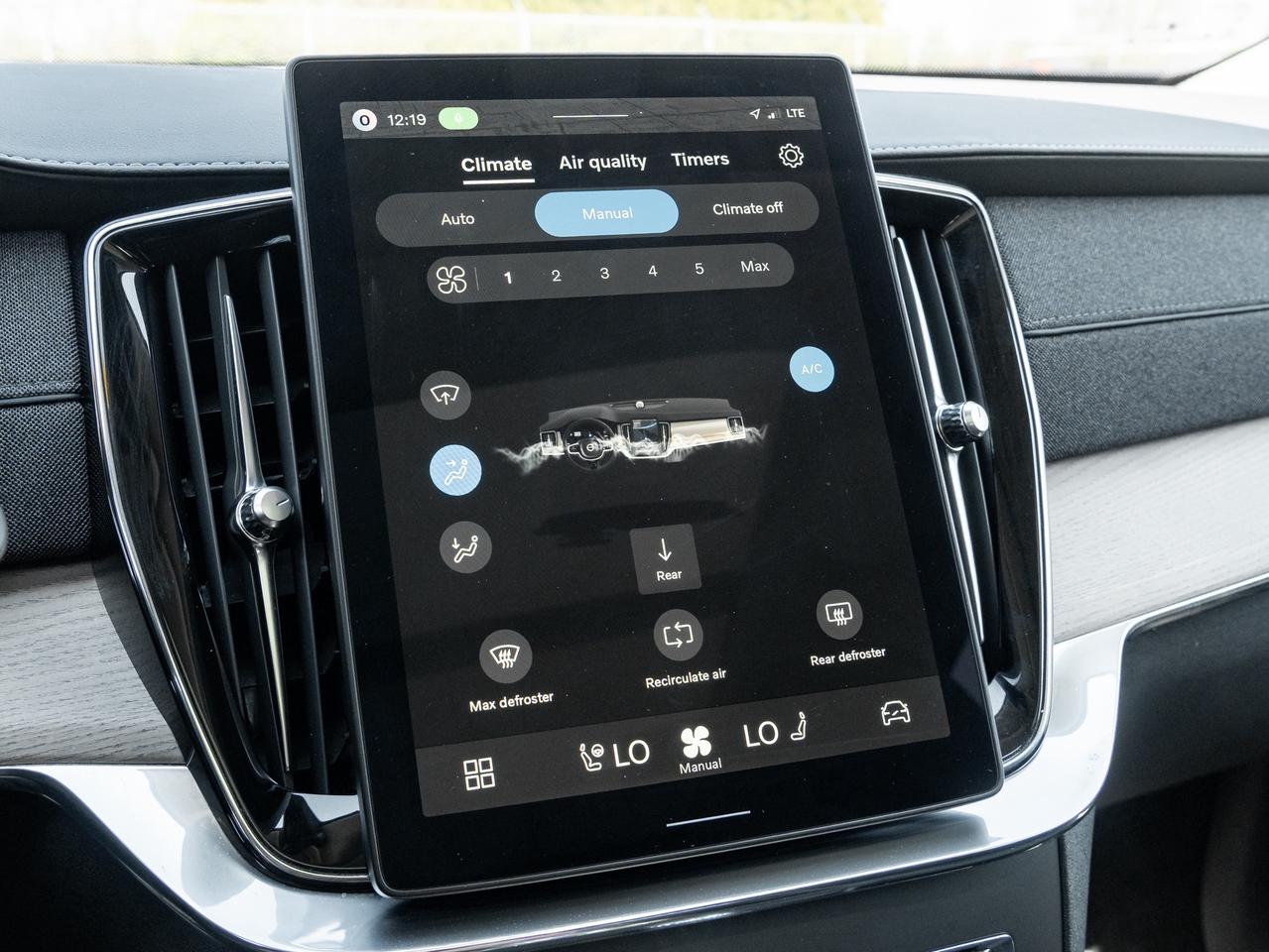 2026 Volvo XC90 B6 AWD PLUS Dark Theme  VOLVO CPO RATE fr 2.99%* Photo