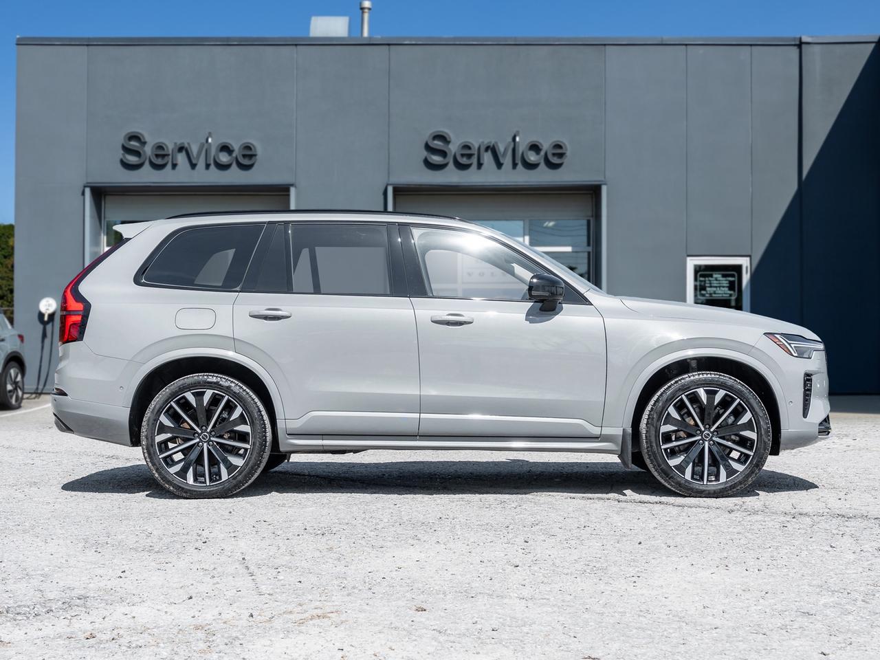 2026 Volvo XC90 B6 AWD PLUS Dark Theme  VOLVO CPO RATE fr 2.99%* Photo