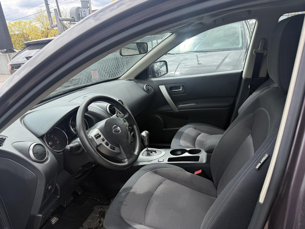2010 Nissan Rogue *** BLOWOUT SALE *** Photo