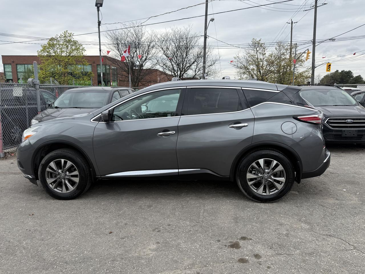 2017 Nissan Murano *** 3 YEAR WARRANTY INCLUDED *** Photo2