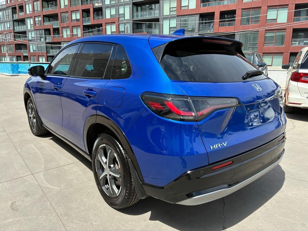 2024 Honda HR-V EX-L Navi 4dr All-Wheel Drive Photo