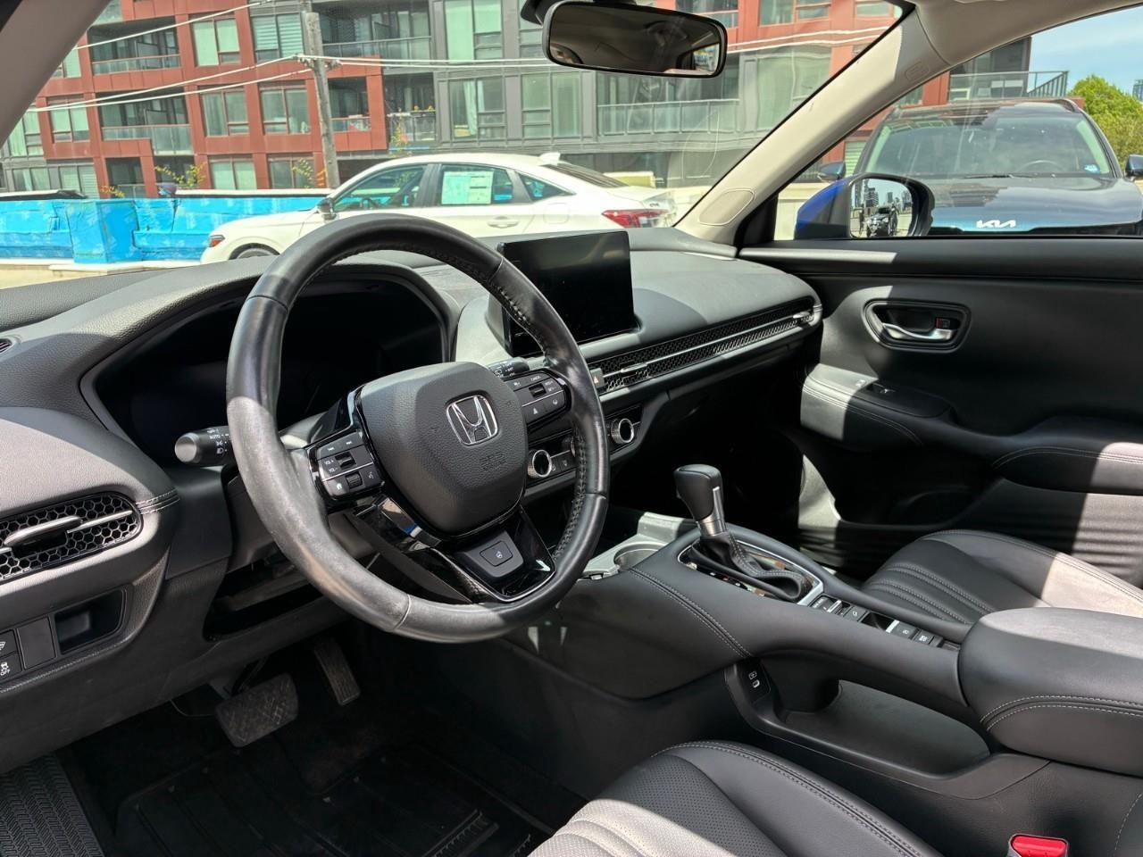 2024 Honda HR-V EX-L Navi 4dr All-Wheel Drive Photo
