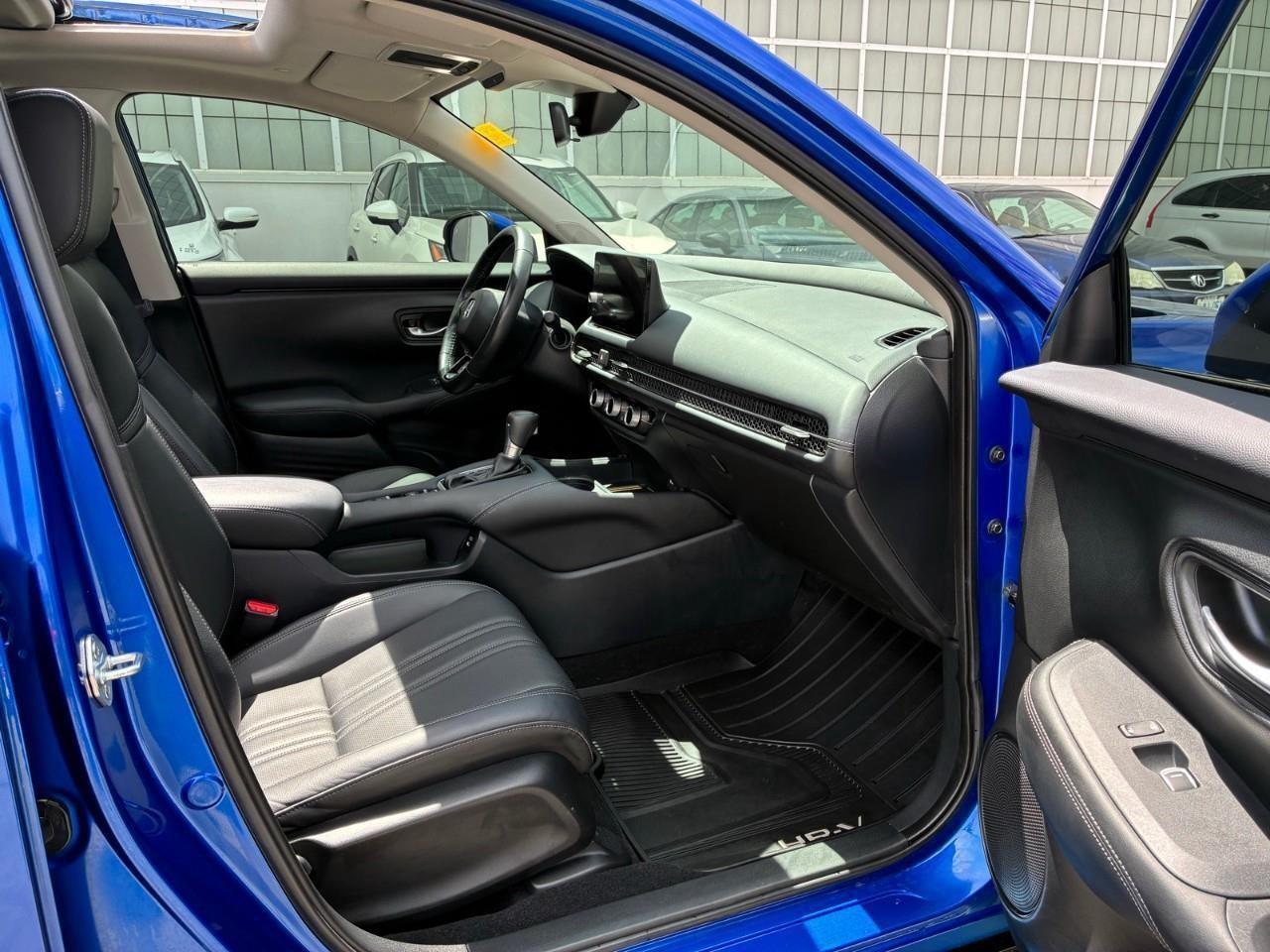 2024 Honda HR-V EX-L Navi 4dr All-Wheel Drive Photo