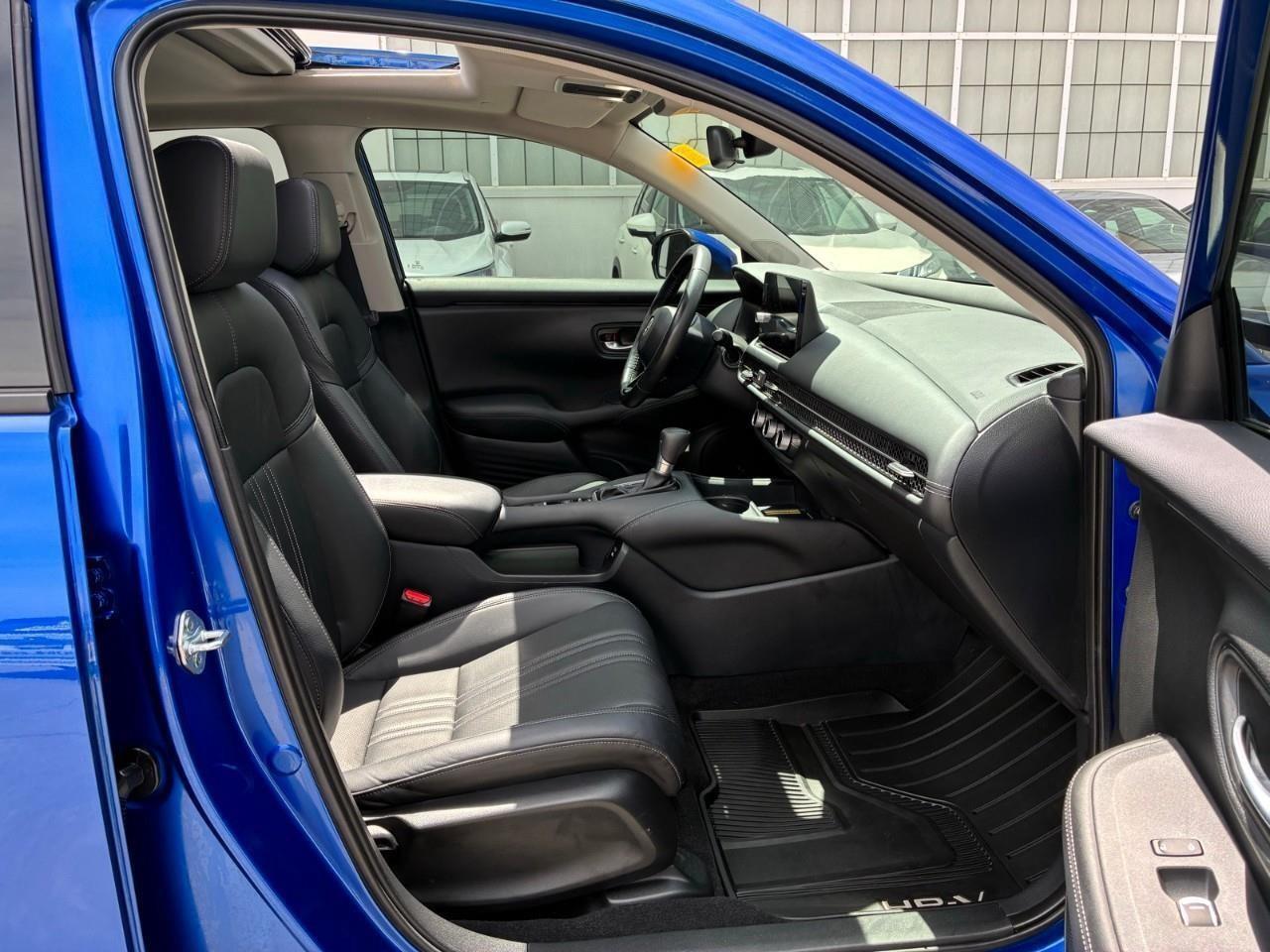 2024 Honda HR-V EX-L Navi 4dr All-Wheel Drive Photo