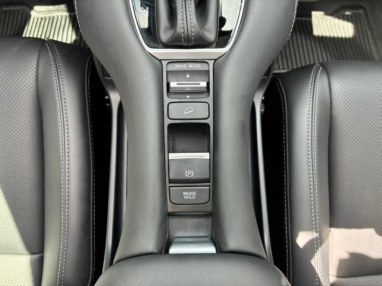 2024 Honda HR-V EX-L Navi 4dr All-Wheel Drive Photo