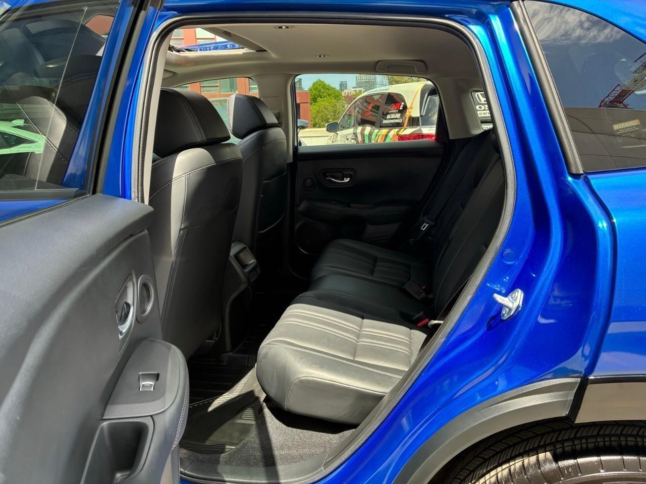 2024 Honda HR-V EX-L Navi 4dr All-Wheel Drive Photo