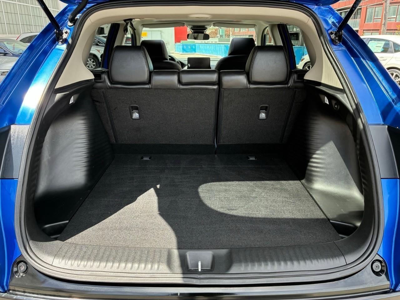 2024 Honda HR-V EX-L Navi 4dr All-Wheel Drive Photo