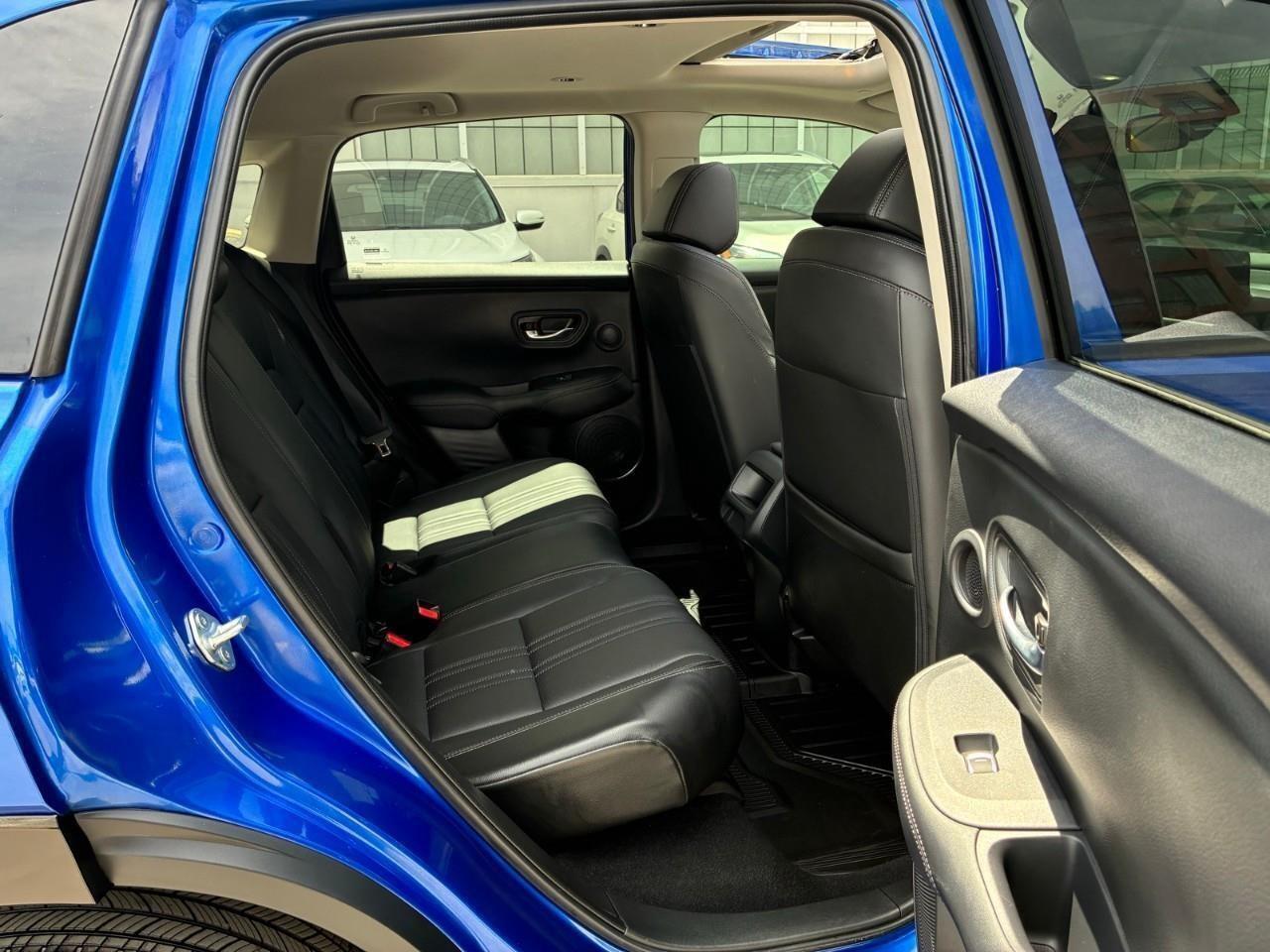 2024 Honda HR-V EX-L Navi 4dr All-Wheel Drive Photo