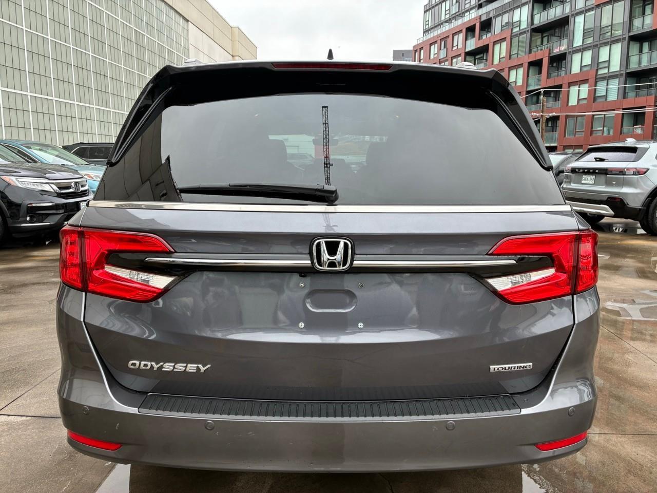 2024 Honda Odyssey Touring Passenger Van Photo