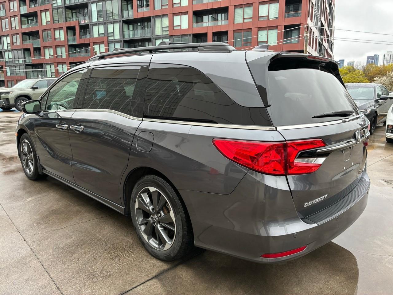 2024 Honda Odyssey Touring Passenger Van Photo