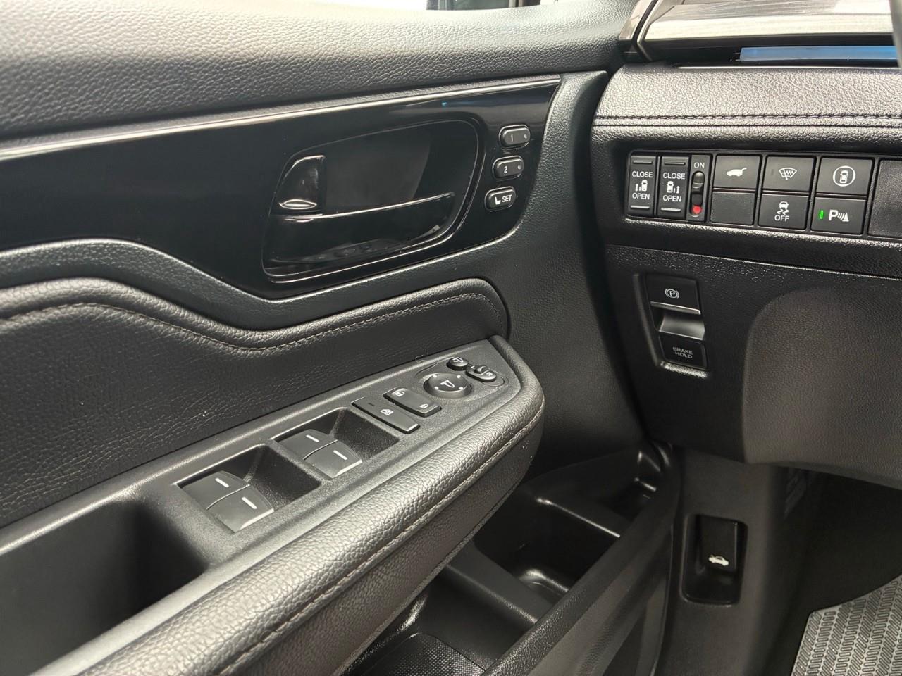 2024 Honda Odyssey Touring Passenger Van Photo