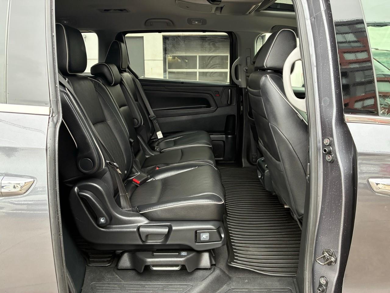 2024 Honda Odyssey Touring Passenger Van Photo