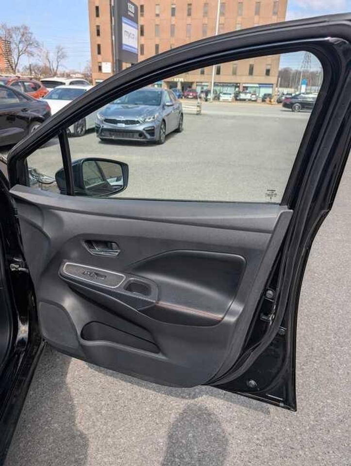 2024 Nissan Versa SR 4DR SEDAN Photo