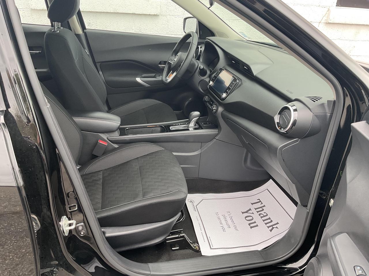 2025 Nissan Kicks Play  Photo