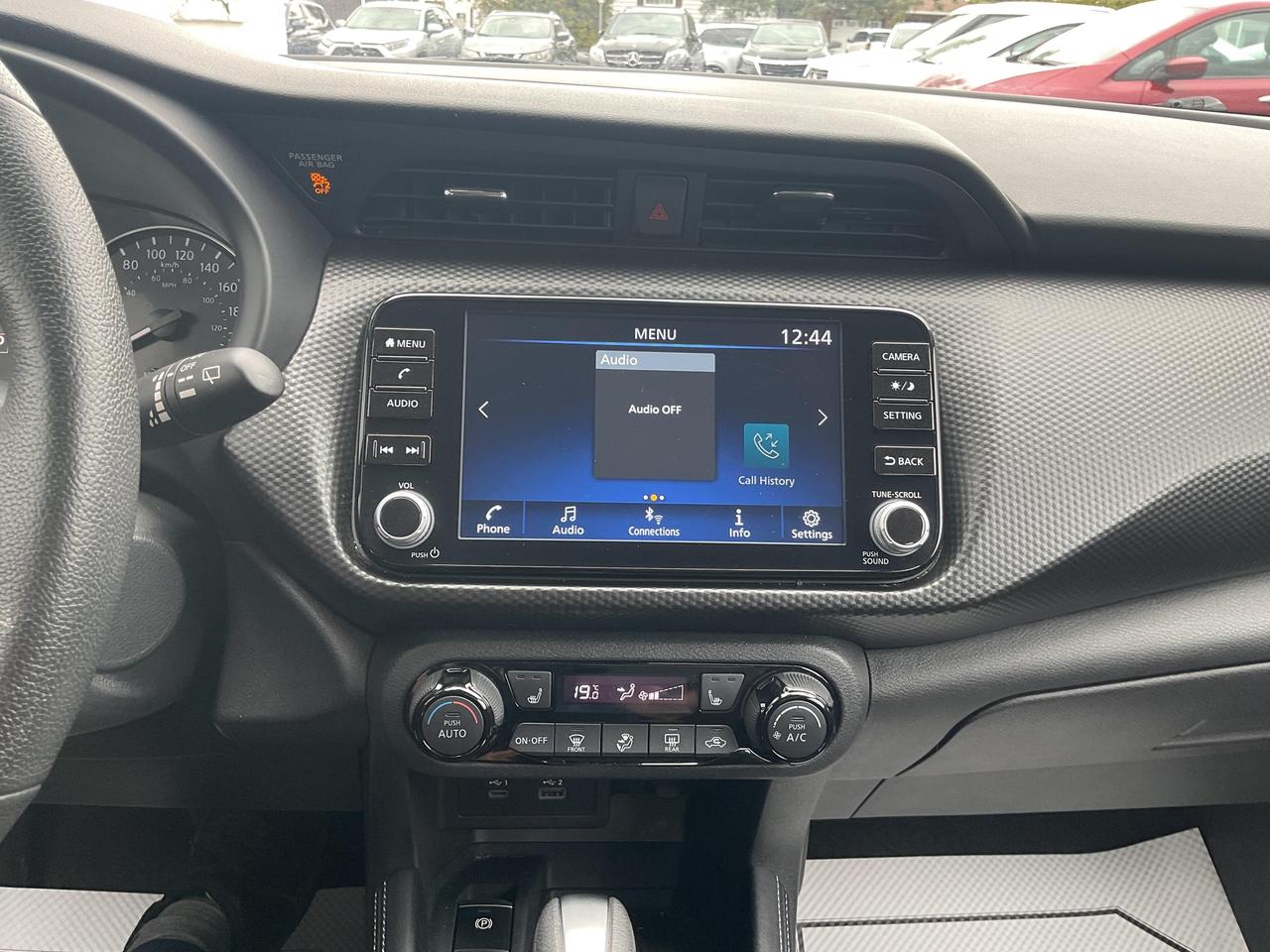 2025 Nissan Kicks Play  Photo
